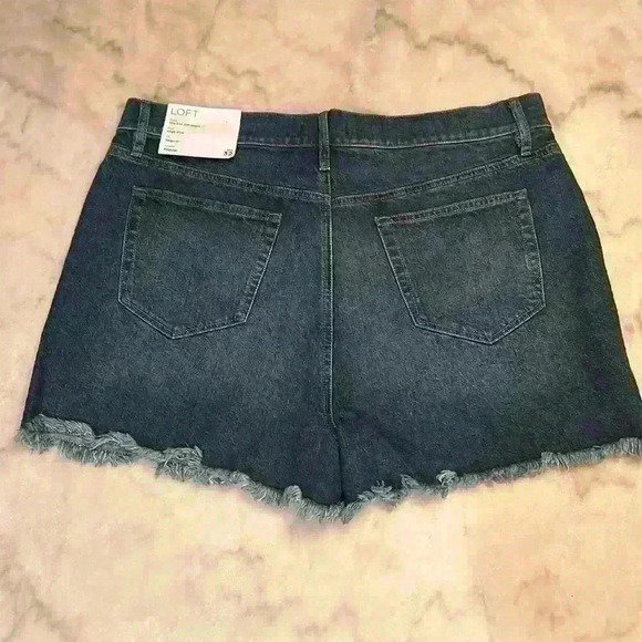 LOFT The Cut Off Short - Picture 2 of 14